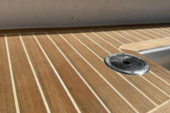 Tekne-Meridian-Adventure-Teak-Guverte-Doseme-6